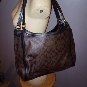 Kristy Shoulder Bag In Signature Canvas